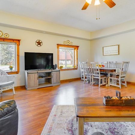 Вілла Hocking Hills Hideaway With Hot Tub And Fire Pit! Лоґан Екстер'єр фото
