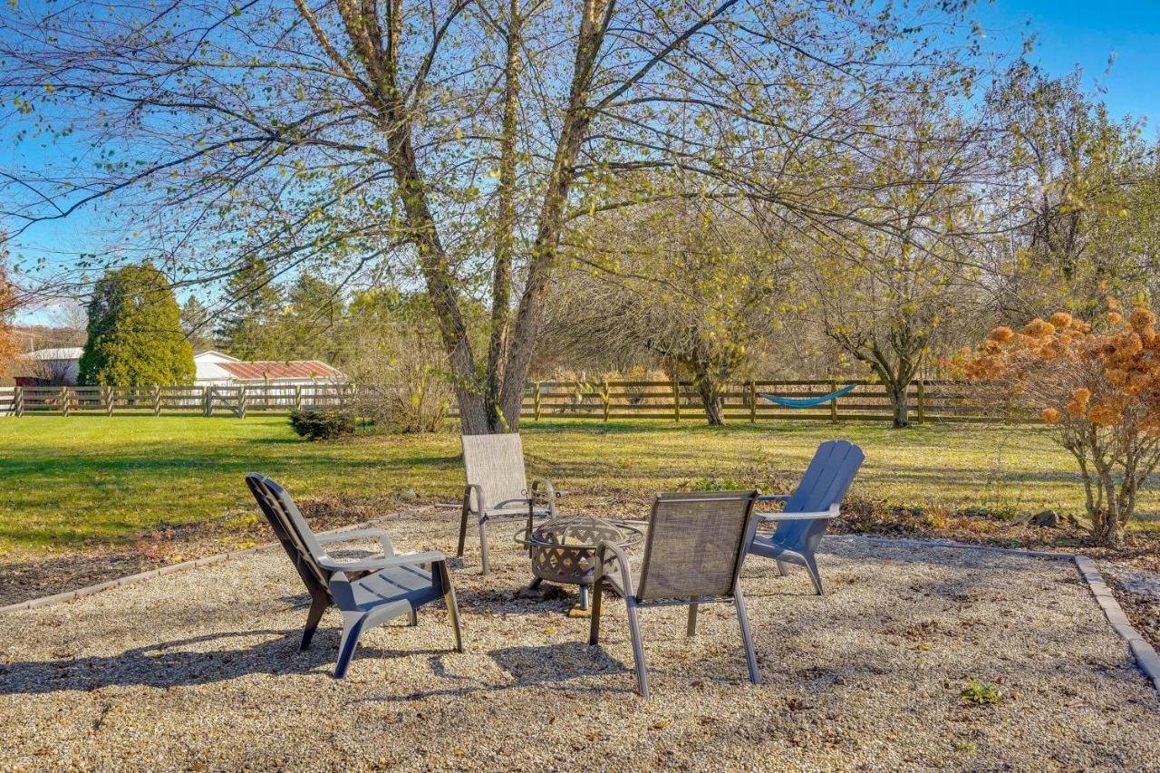 Вілла Hocking Hills Hideaway With Hot Tub And Fire Pit! Лоґан Екстер'єр фото